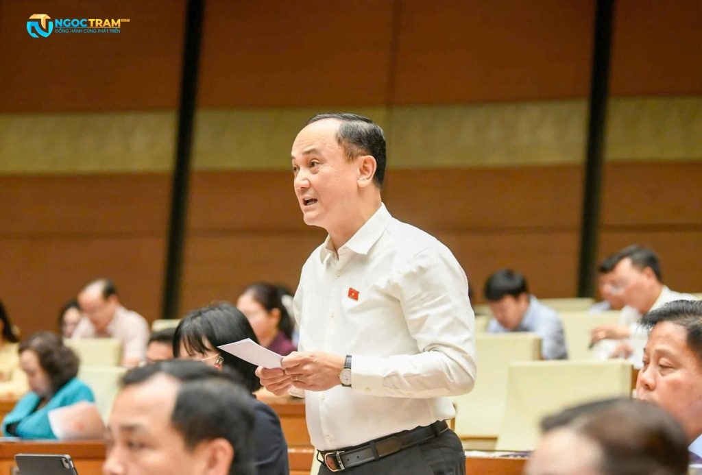 Đại biểu Nguyễn Ngọc Sơn, đoàn ĐBQH thành phố Hải Phòng, phát biểu tại hội trường Quốc hội.